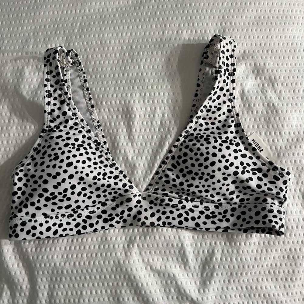 Black and white swim top